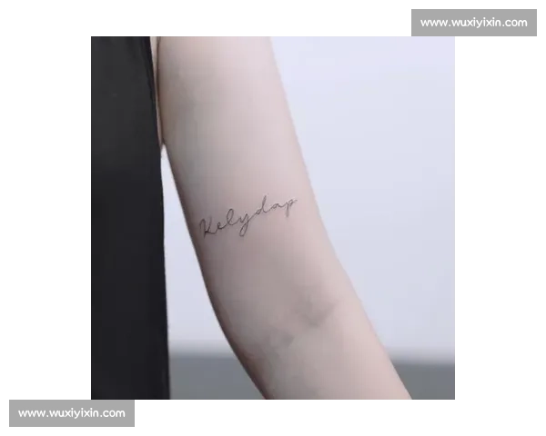 火箭小贾女友晒火辣身材,臀部 “美安” 纹身引热议 火箭小贾女友晒火辣身材,臀部 “美安” 纹身引热议